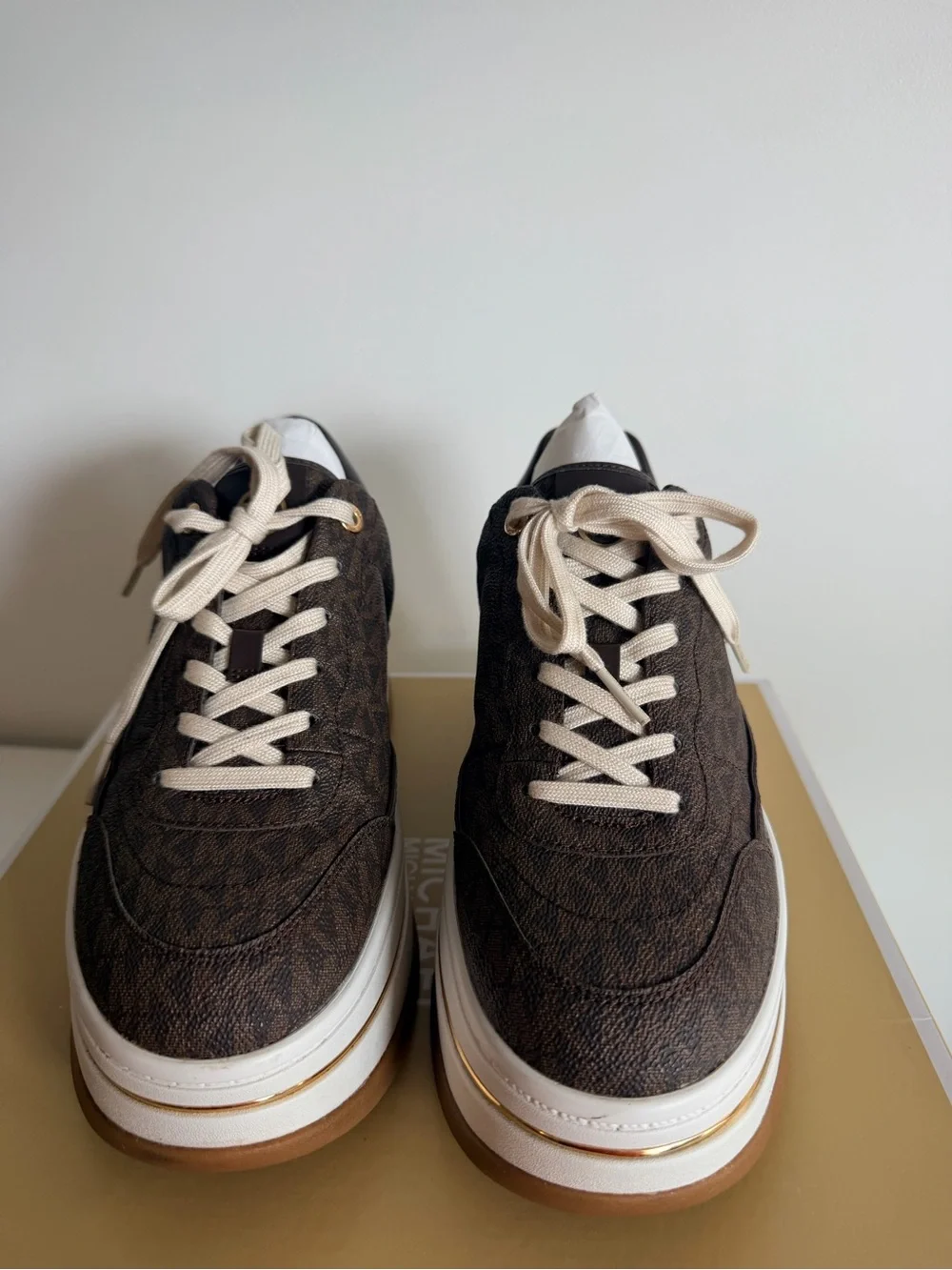Michael Michael Kors Hayes Platform Sneaker  size 9